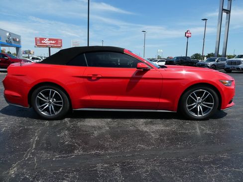 Used 2017 Ford Mustang Premium RWD image 4