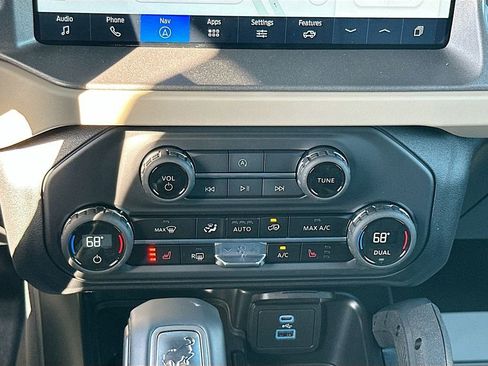 New 2025 Ford Bronco Big Bend w/ Black Diamond Package image 16