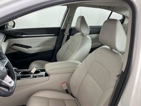 Used 2021 Nissan Altima 2.5 Platinum AWD/4WD image 15