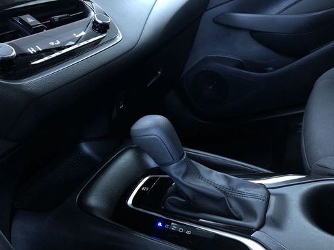 Certified 2025 Toyota Corolla LE image 29