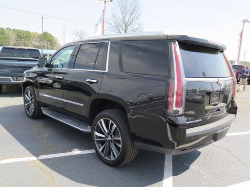 Used 2016 Cadillac Escalade Luxury image 5