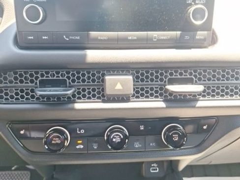 Used 2024 Honda HR-V Sport image 17