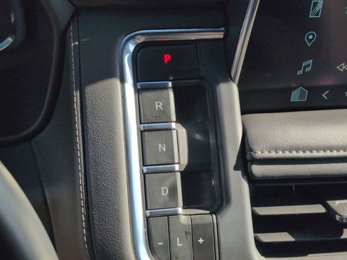 Used 2024 Chevrolet Tahoe LT RWD image 24