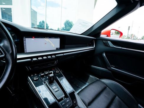 Used 2020 Porsche 911 Carrera RWD image 39