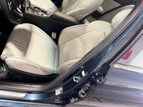 Used 2025 Genesis G70 3.3T Advanced RWD image 18