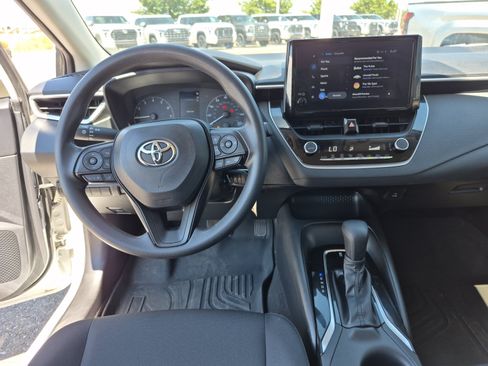 Used 2023 Toyota Corolla LE w/ Carpet Mat Package (TMS) FWD image 18