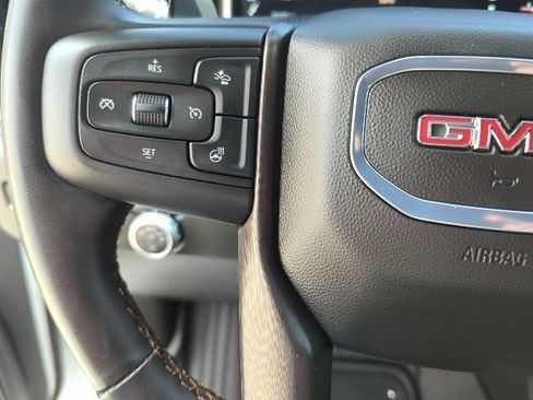 Used 2024 GMC Sierra 1500 AT4 w/ Technology Package AWD/4WD image 12