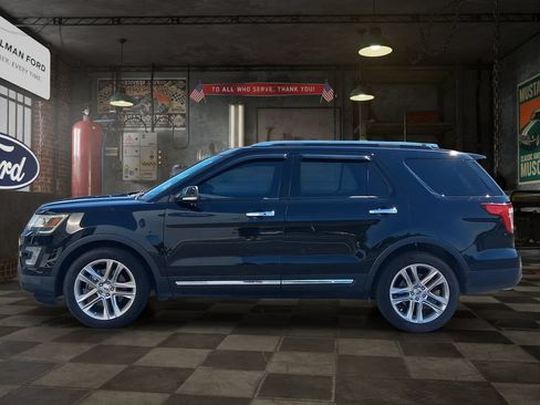 Used 2017 Ford Explorer Limited w/ Equipment Group 301A FWD image 3