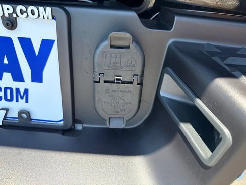 New 2026 RAM 2500 Tradesman w/ Chrome Appearance Group AWD/4WD image 15