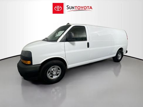 Used 2020 Chevrolet Express 3500 Extended w/ Driver Convenience Package RWD image 9