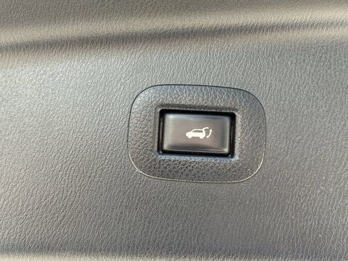 Used 2017 Nissan Armada SL w/ Moonroof Package RWD image 30
