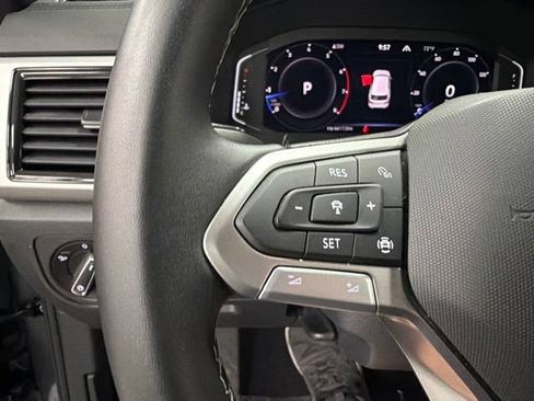 Used 2023 Volkswagen Atlas Cross Sport SE w/ Black Wheel Package AWD/4WD image 25
