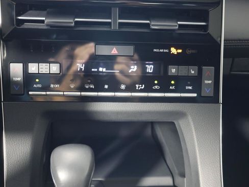 Used 2021 Toyota Avalon Limited FWD image 15