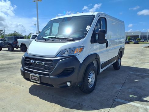 New 2026 RAM ProMaster 1500 w/ Convenience Group FWD image 3