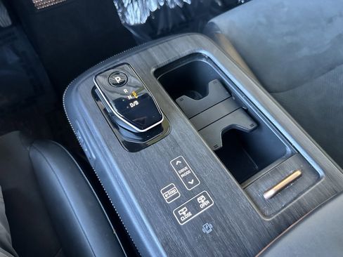 Used 2024 Nissan Ariya FWD image 29