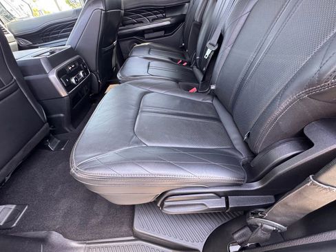 Certified 2019 Ford Expedition Platinum RWD image 30
