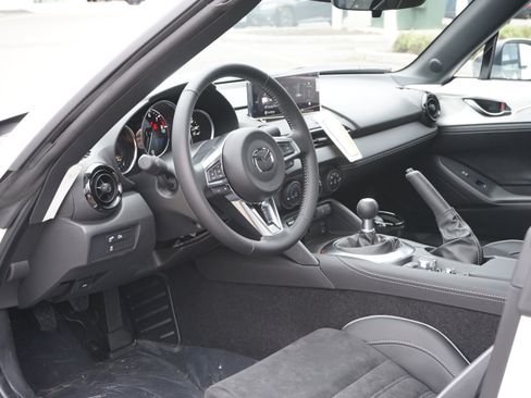 New 2025 MAZDA MX-5 Miata RF Club image 10