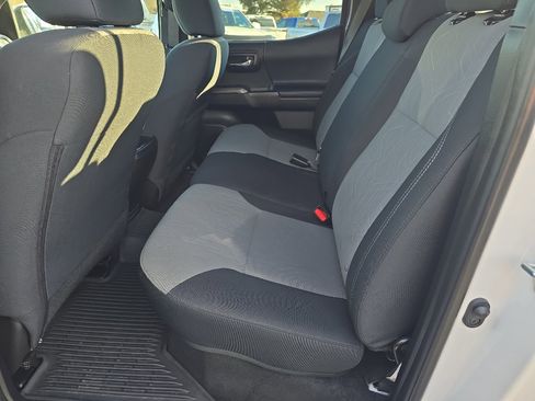 Certified 2023 Toyota Tacoma TRD Off-Road image 16