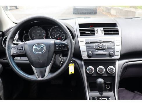 Used 2013 MAZDA MAZDA6 i Sport FWD image 10