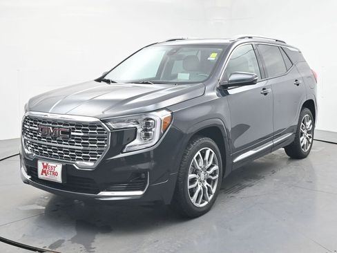 Used 2022 GMC Terrain Denali w/ Denali Premium Package image 1