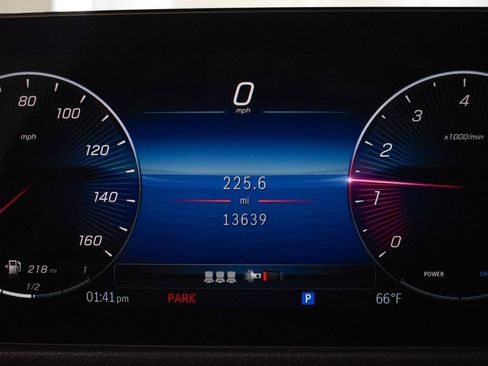 Certified 2024 Mercedes-Benz GLB 250 4MATIC image 39