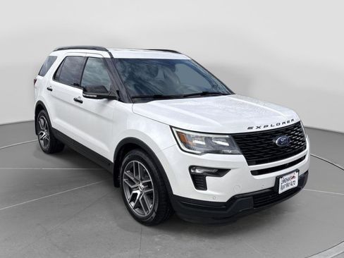 Used 2018 Ford Explorer Sport w/ Equipment Group 401A AWD/4WD image 5