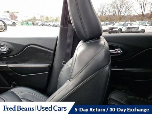 Used 2014 Jeep Cherokee Limited image 19