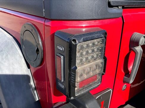 Used 2014 Jeep Wrangler Unlimited Sport w/ Connectivity Group image 26