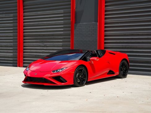 Used 2020 Lamborghini Huracan EVO RWD image 1