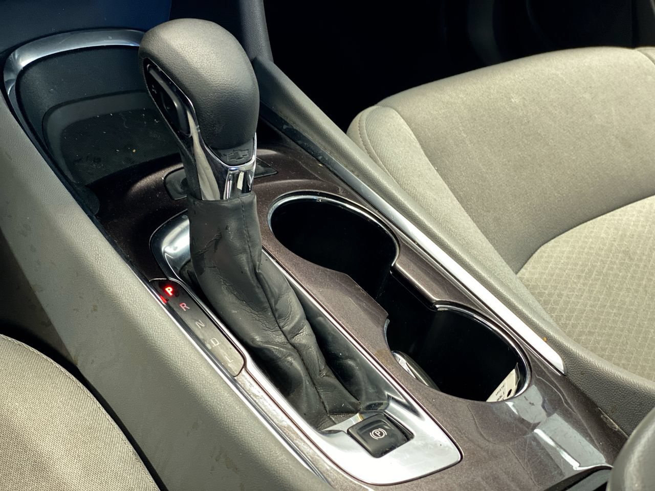 Used 2022 Chevrolet Malibu LT FWD image 24