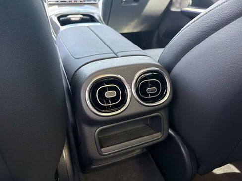 New 2026 Mercedes-Benz GLC 300 image 15