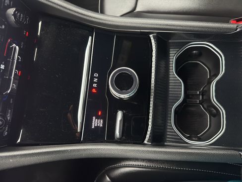 Used 2024 Jeep Grand Cherokee Limited image 22