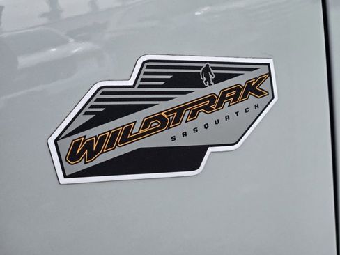 Certified 2022 Ford Bronco Wildtrak image 11