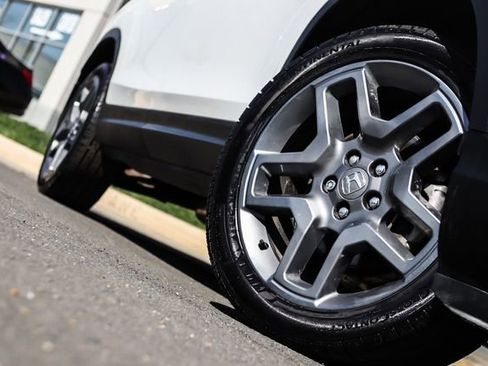 Used 2023 Honda Passport EX-L image 9