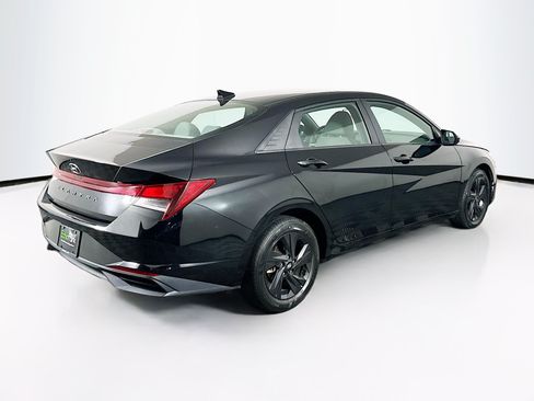 Used 2023 Hyundai Elantra SEL FWD image 9
