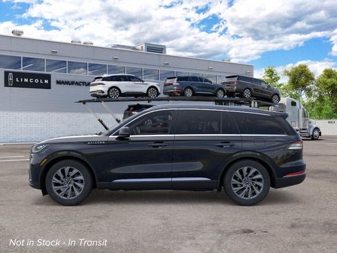 New 2026 Lincoln Aviator AWD image 3