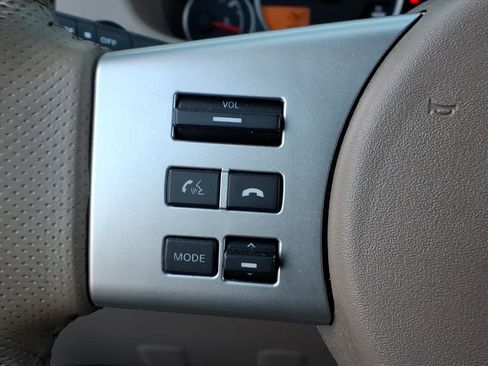 Used 2016 Nissan Frontier SL w/ Moonroof Package image 17