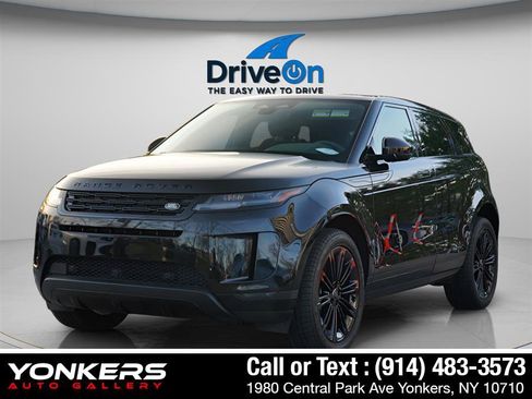 Used 2024 Land Rover Range Rover Evoque S image 2