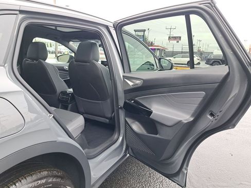 New 2025 Volkswagen ID.4 Pro S image 14