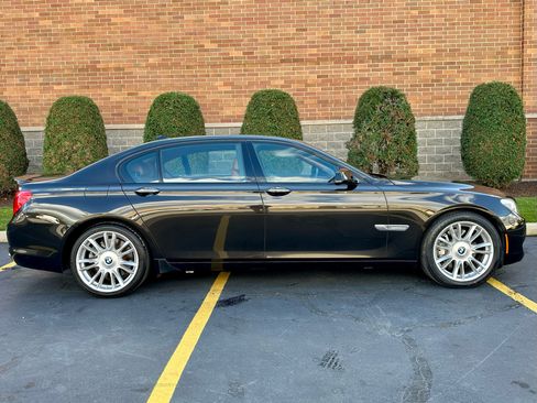 Used 2011 BMW 750Li image 34