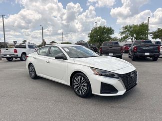 Used 2024 Nissan Altima 2.5 SV FWD video 1