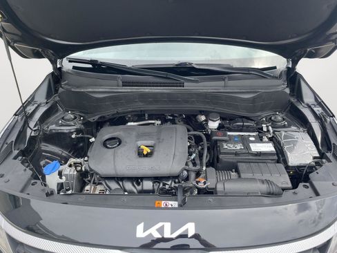 Used 2022 Kia Seltos LX image 8