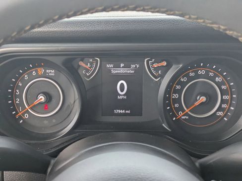 Used 2024 Jeep Gladiator Sport AWD/4WD image 37