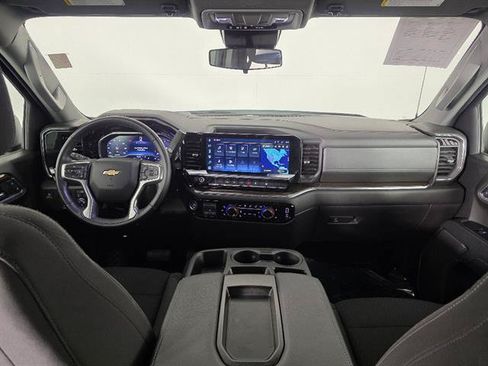 Used 2025 Chevrolet Silverado 1500 LT AWD/4WD image 28