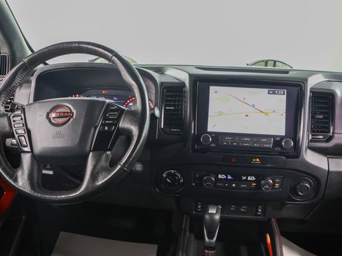 Used 2022 Nissan Frontier PRO-4X AWD/4WD image 17
