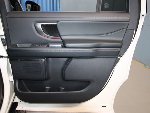 New 2026 Ford Expedition Max Platinum w/ Stealth Appearance Package AWD/4WD image 25