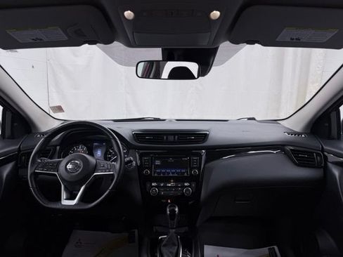 Used 2021 Nissan Rogue Sport SV FWD image 30