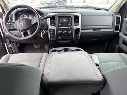 Used 2015 RAM 2500 SLT image 40