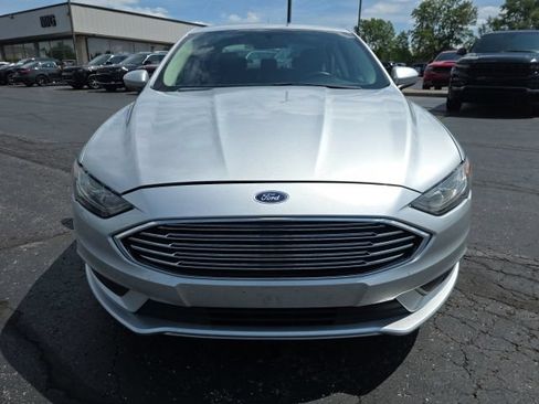 Used 2017 Ford Fusion SE FWD image 9