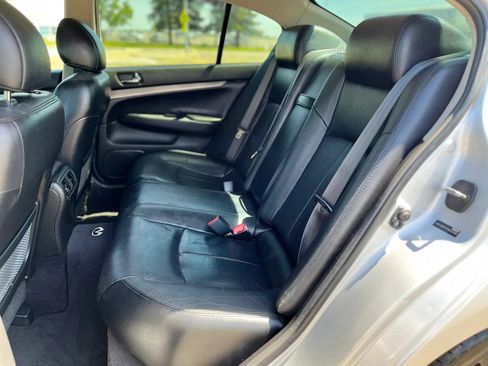 Used 2015 INFINITI Q40 w/ Navigation Package RWD image 13